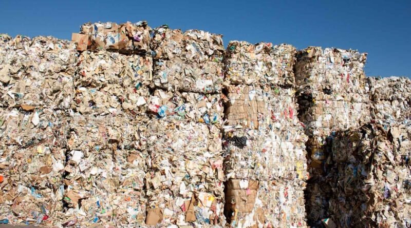 Manfaat Pemadatan Sampah untuk Gudang agar Lebih Efisien
